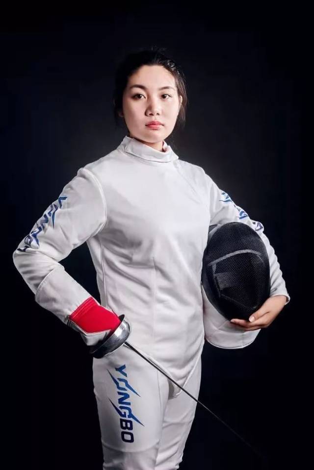 wow!击剑奥运冠军许安琪在成都"开课"