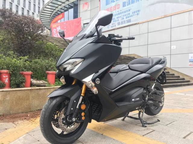 微信 13666550717 車在浙江麗水,18年上牌雅馬哈tmax530,sx版本,300