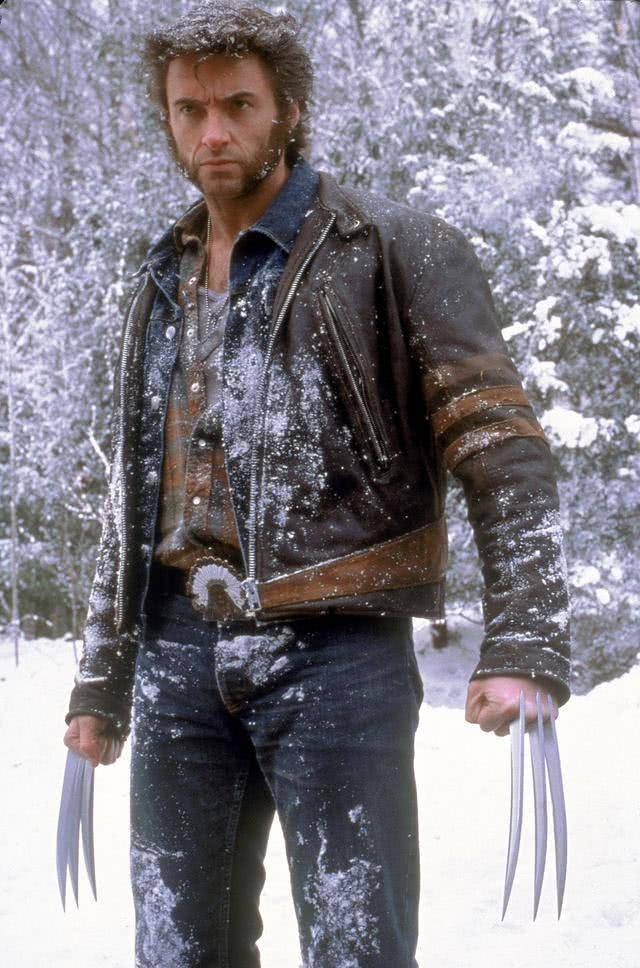 认证吉尼斯世界纪录官方在推特上还晒出"狼叔"拿到证书时开心的照片,"