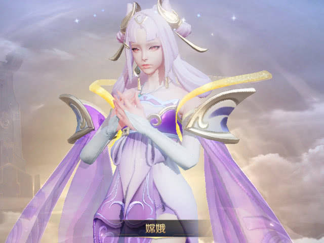 不过当嫦娥遇到伽罗时,只能瑟瑟发抖的看着自己的蓝条.