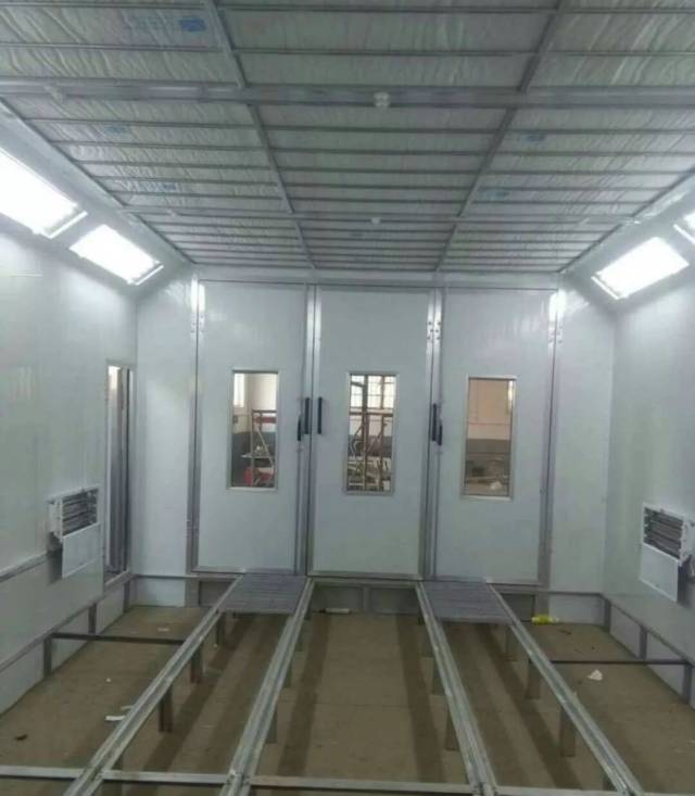 (2)然后关上汽车烤漆房门,打开风机空吹1小时左右,打扫干净后,再安装