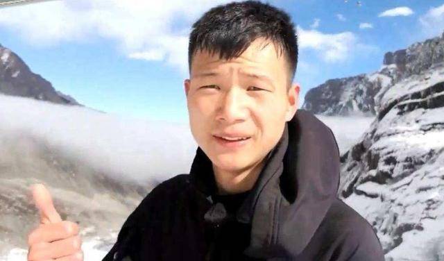 他是斗鱼最早户外主播 内容无下限被狂喷 现在直播装神豪?_手机搜狐网