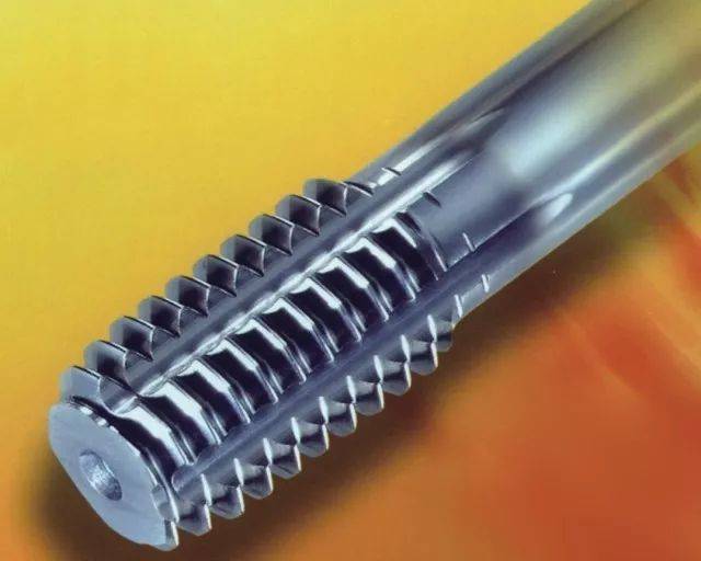 攻丝的技巧及注意事项