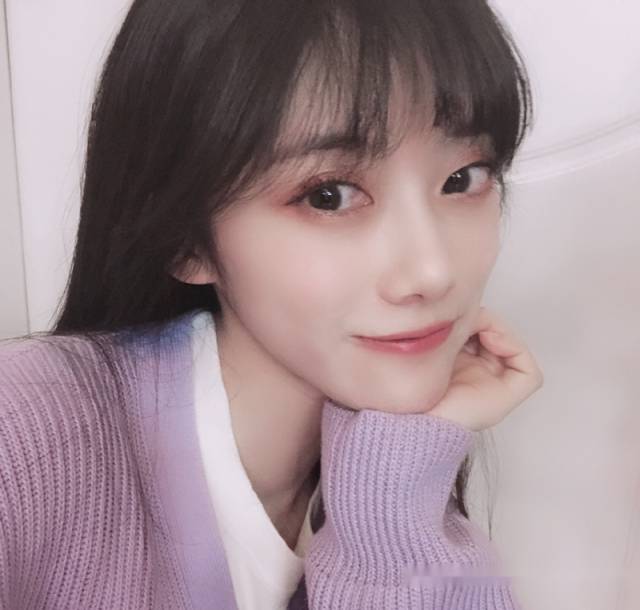 lol官方学历调查,余霜不愧是当家花旦!最惊人却是rita?