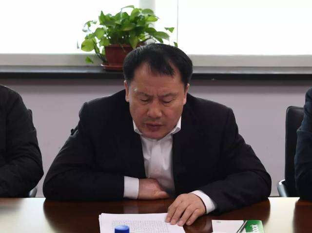 头条要闻市委常委市纪委书记市监委主任郑文家到船营区调研指导扫黑除