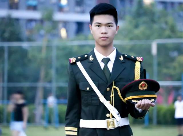 帅爆的岭南国旗护卫队!是时候夸一波!