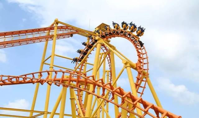 巨减压之火流星过山车