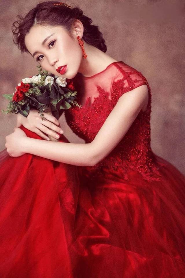 新娘敬酒造型,美炸了!