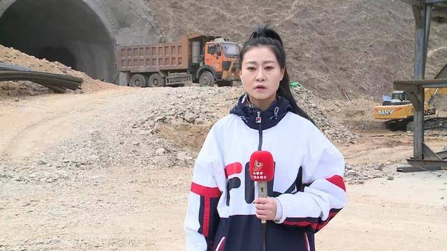 与国道109线相接,上跨红会支线铁路和京藏高速,于兰州市皋兰县黑石川