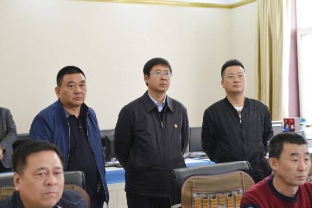 昔阳县委书记许利伟:夜间入企送服务 真心解难显担当