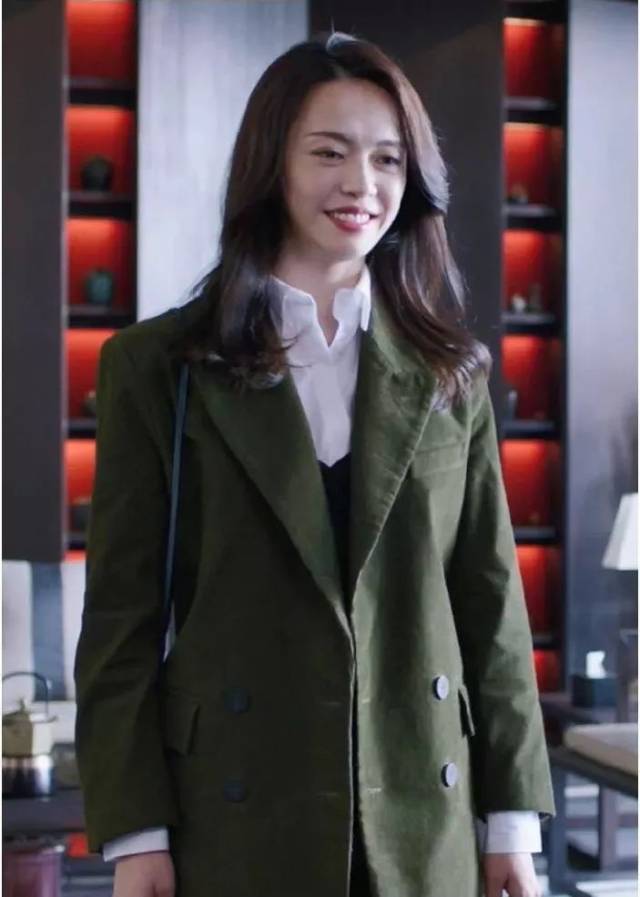 苏明玉教科书式的衬衫穿搭简直太美辣