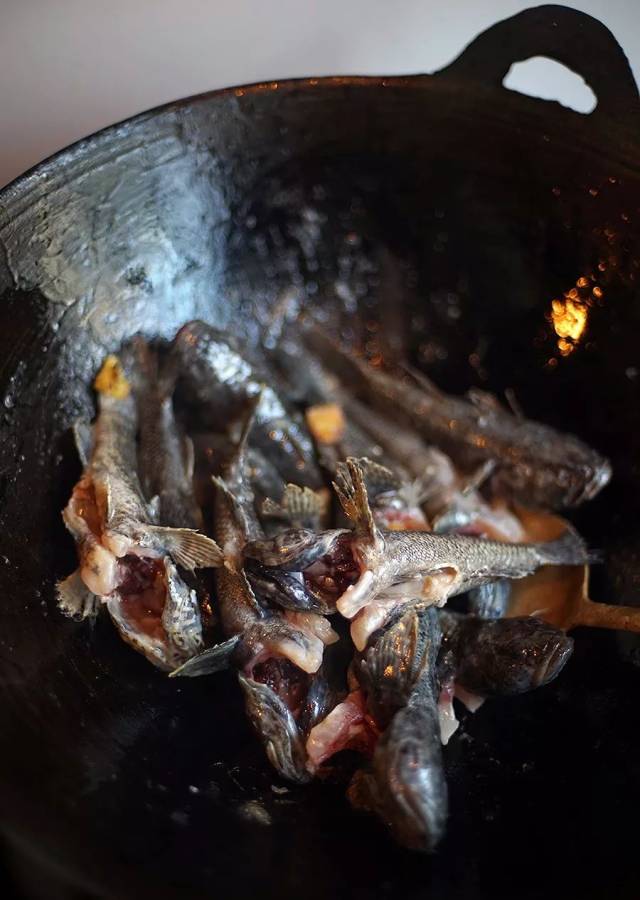 这个季节最时鲜的步鱼,最家常和最做作的吃法.