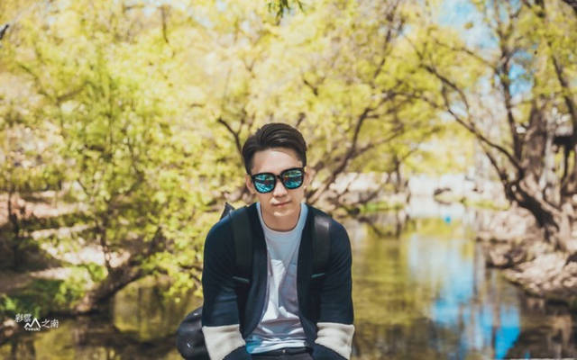 来一次任性的旅行,小夫妻在大理撕掉结婚证,网