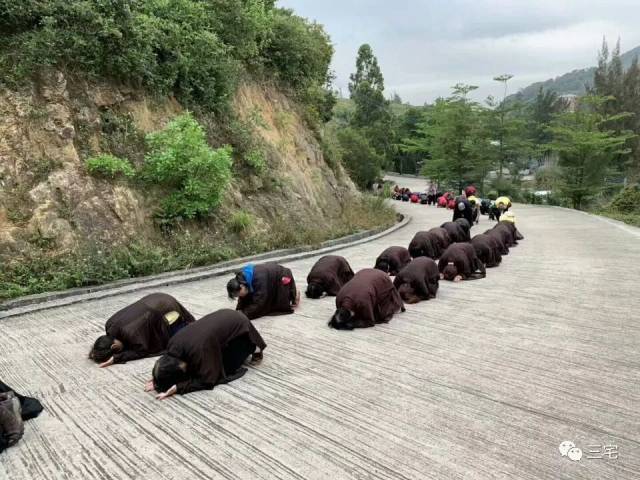 佛事广东阳江飞龙寺拜山普佛贺诞法会圆满举行