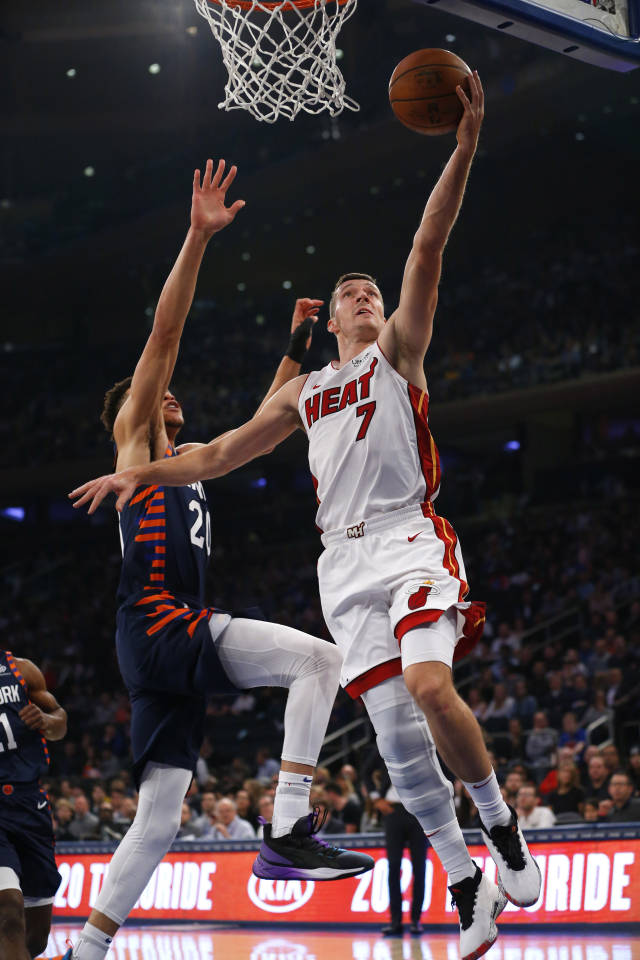 篮球——nba:热火胜尼克斯