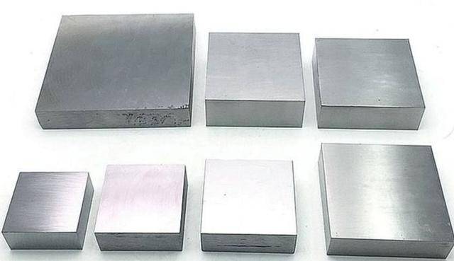 太空中两块铁放一起就会成为一块铁地球上不会这样没那么绝对