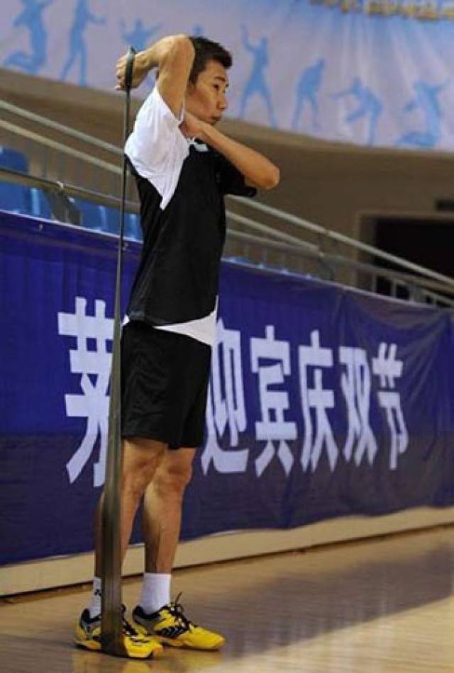 羽毛球发力技巧之手臂动作(杀球发力篇)