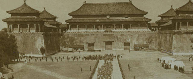 1900年，八国联军禁止在北京城内随地大小便_洋人