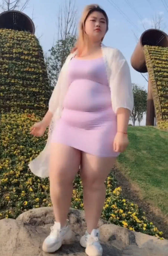 230斤的大胖妞,以肥为美很自信,跳热舞走红网络_手机搜狐网