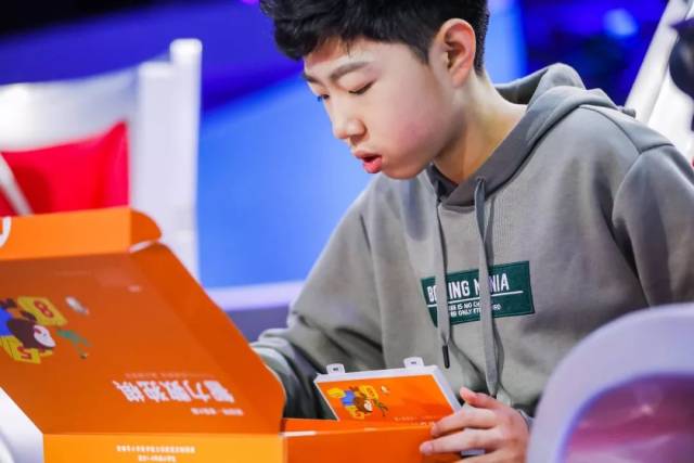 9岁选手凡正阳建议小朋友多益智游戏,"比如智力型的电子游戏,还有