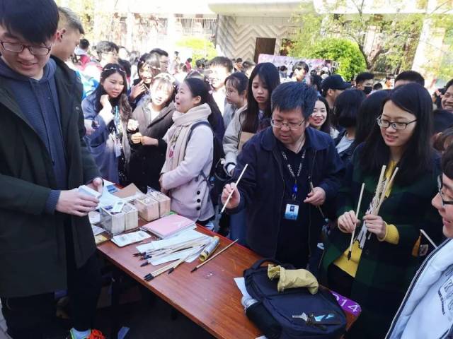 2019年3月31日,圖書館組織其下屬社團在天津大學衛津路校區銘德道舉辦