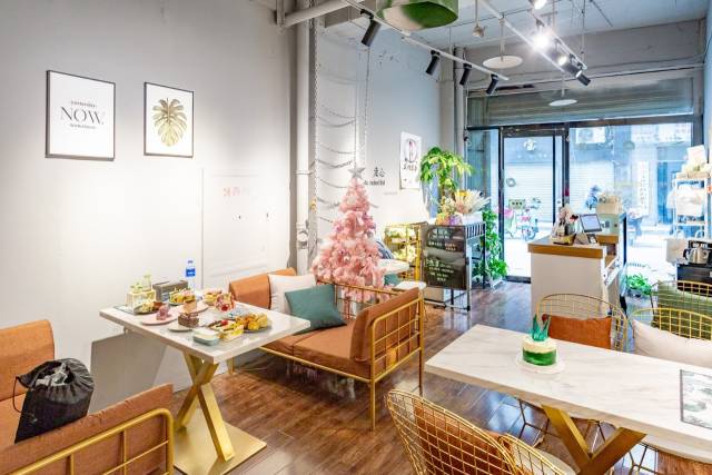 保定蛋糕店选购指南：莲池区蛋糕店怎么挑？生日蛋糕定制、慕斯蛋糕与配送全攻略