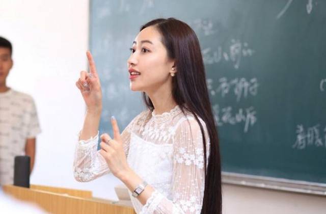 大学老师最低的学历要求是什么？本科毕业能够当大学老师吗？