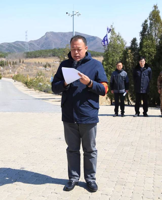 区委常委,副区长郭廓任总指挥,并主持演练.