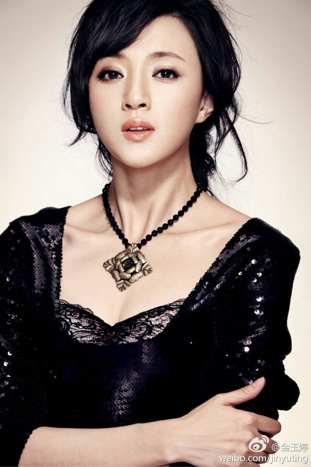 说到金玉婷,也许对这个名字熟悉的人并不多,但是说起她曾经出演的小品