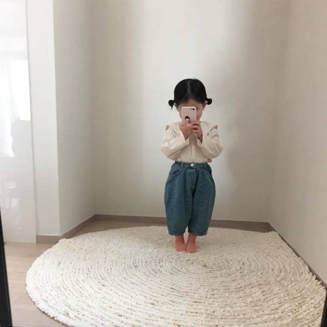 3岁女娃爆红ins萌娃头像
