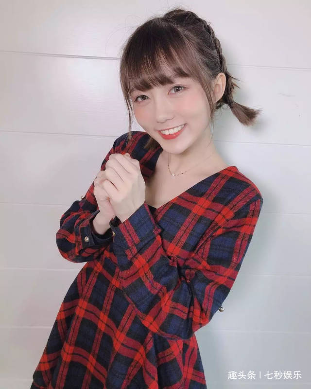 超甜的短发游戏主播——妮妮子!小哥哥,恋爱吗?