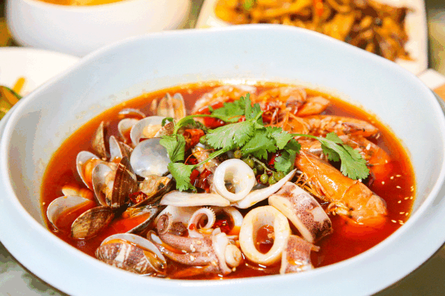 川味 | 一锅三吃,鲜到溢出  性价比超高的水煮三鲜,是云儿觉得最划算