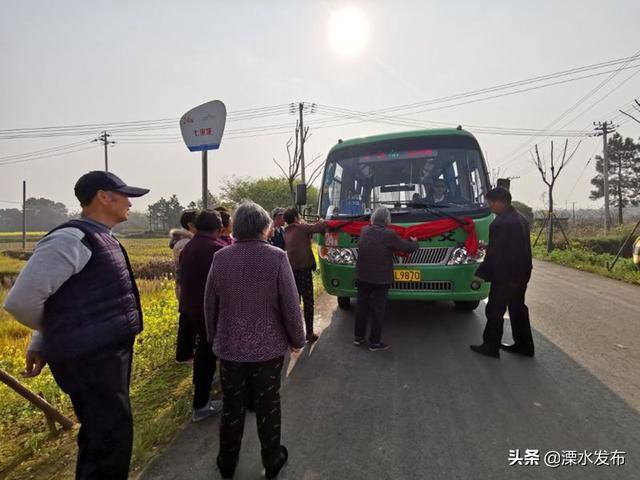 南,體育公園北,廣電局,南方新城,金蛙新村,交警大隊,城南站,胡家莊