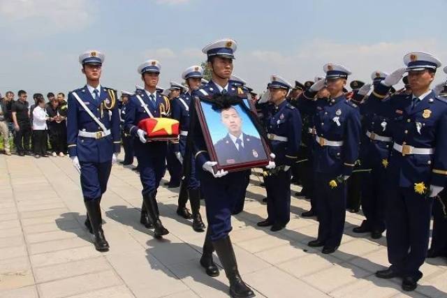 孔祥磊烈士魂归故里|战友,我们接你回家