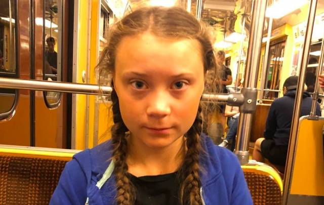 16岁强迫症少女一鸣惊人轻松入围2019诺贝尔和平奖候选人