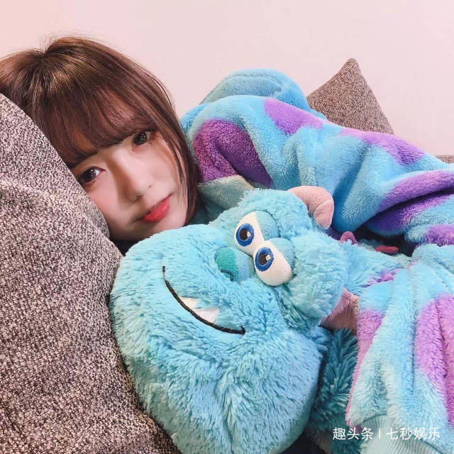 超甜的短发游戏主播——妮妮子!小哥哥,恋爱吗?