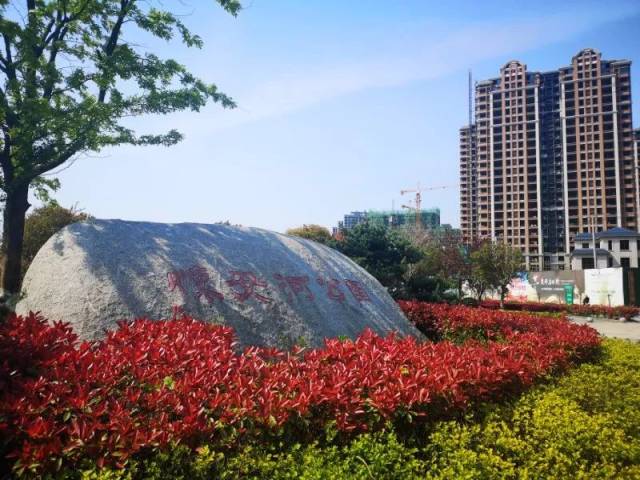 懷安河公園位於懷寧縣城e區,整體貫穿縣城,全長3419.