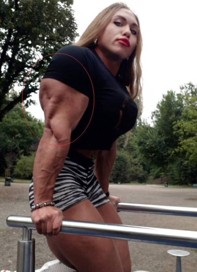 世界上最强壮的女人她的腿围74厘米卧推175公斤超级版女金刚