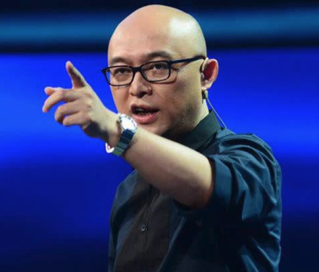 《非诚勿扰》迎来奇葩男嘉宾,穿着品味引女嘉