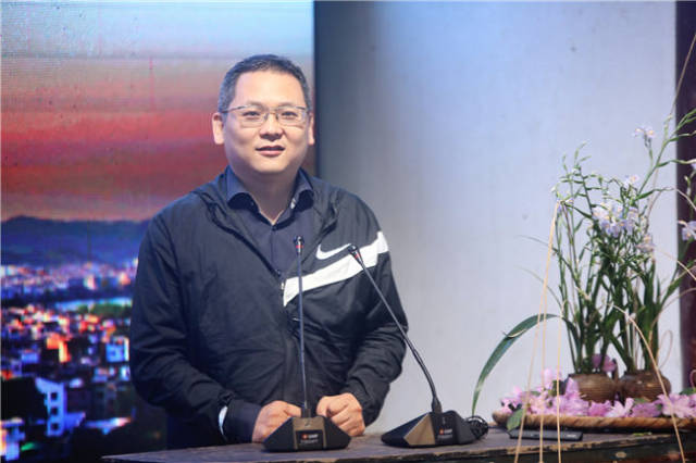 (清华大学建筑学院教授,博士生导师王路  cbc)