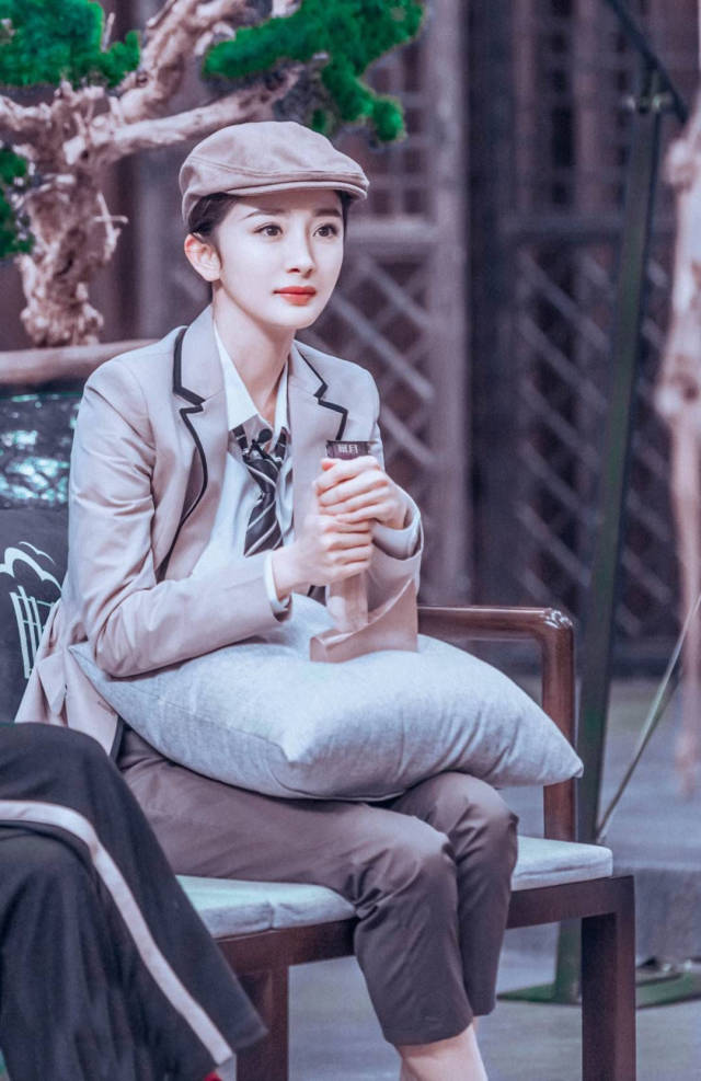 11,李晟 《誓言》李晟女扮男装变身民国老大引网友热议 可爱活泼敌