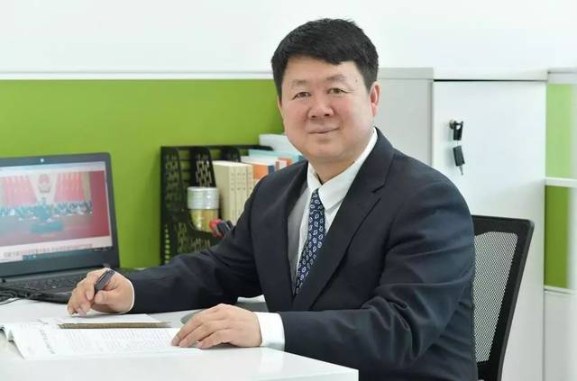 数学教师:李季 中学高级教师,东北师范大学硕士研究生导师,吉林省骨干