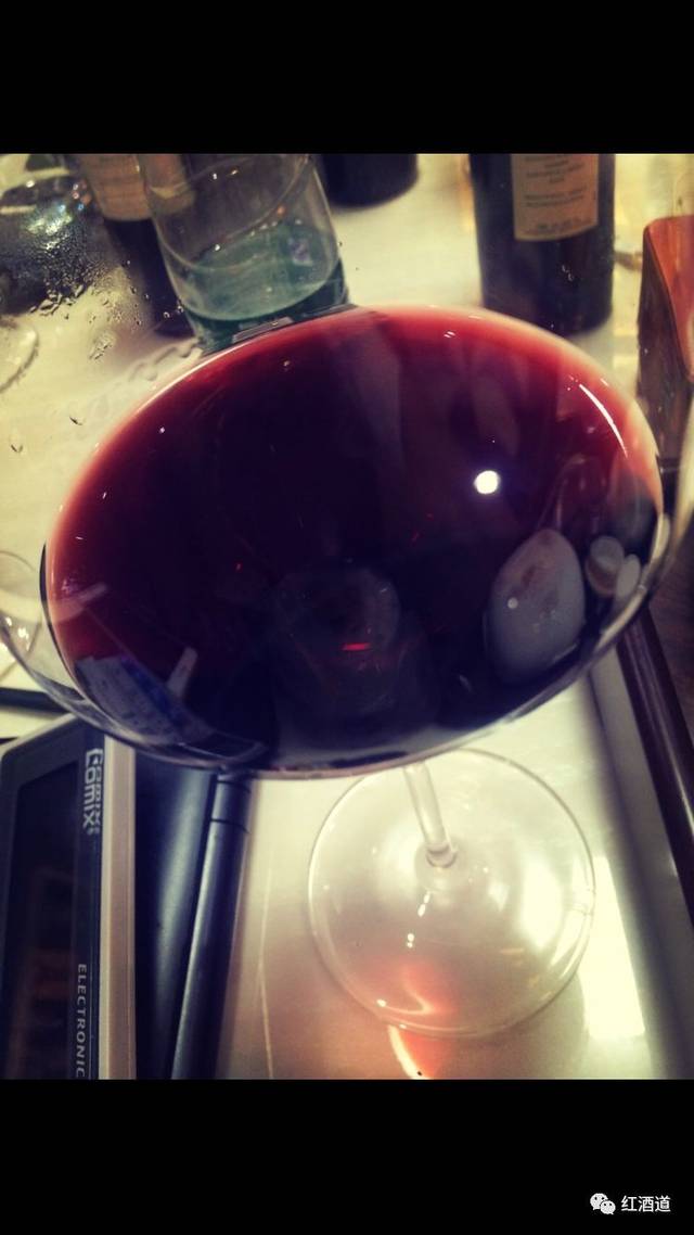 葡萄酒口感用什么词描述会显得专业