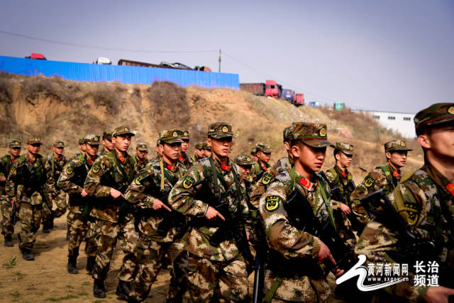 武警长治支队组织射击训练提高遂行任务能力