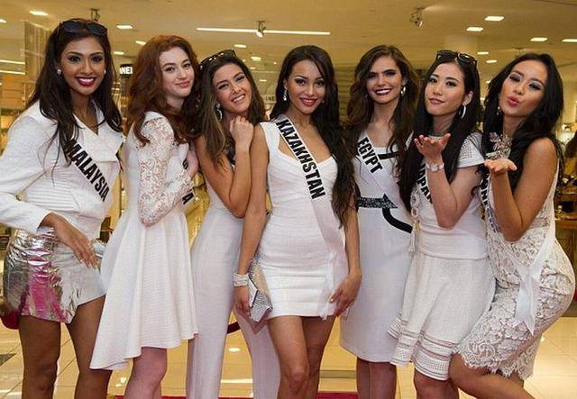 黎巴嫩内政部长拉娅·哈桑在就职典礼曾说 :"这是所有女性和相信女性