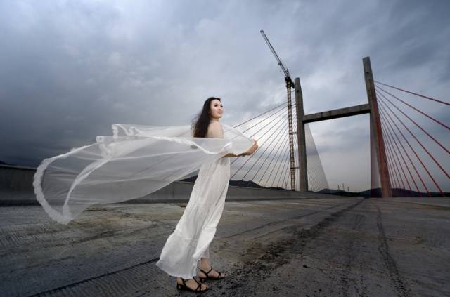 用广角镜头拍人像原来可以这么美