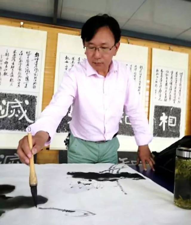 听鸟说甚 问花笑谁—刘吉根国画作品欣赏