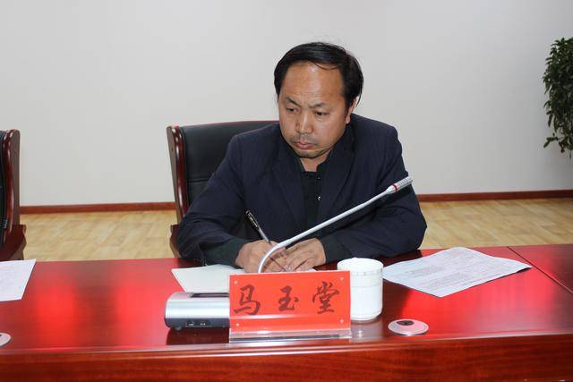 东乡县卫健局召开一户一策制定落实工作专题培训会