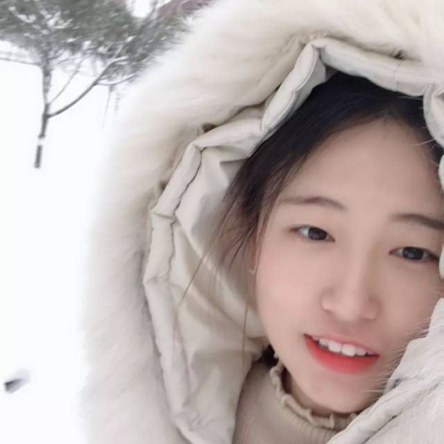 电苑女神季|张梦梦:绿肥红瘦有新词,佳人如"梦"_手机搜狐网