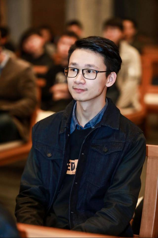 美术学院跨媒体艺术学院2017届毕业生,拼格创意有限公司创始人,刘志良